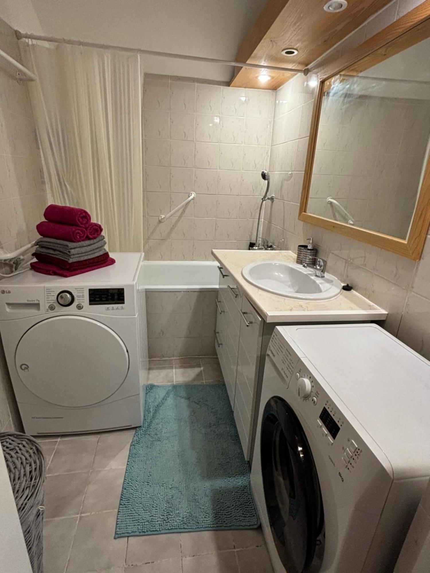 Apartman V Sirsom Centre Martina Nice S Klimatizaciou Extérieur photo